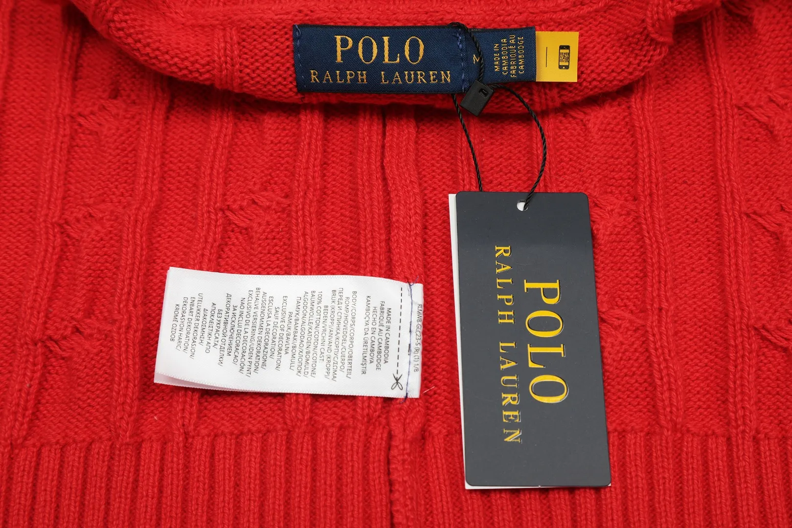 P220 Top quality" Style number: DS012# (not off the shelves all year round) [Ralph Lauren round neck solid color pony embroidered logo twist knitted sweater] ✅Ralph Lauren Ralph Lauren classic basic versatile unisex knitted pullover round neck sweater ✅Main supplier platform live broadcast Wholesale entity Replenish when out of stock Not off the shelf ✅ZP quality 1:1 version Scan the code to enter the GF website Counter quality ✅Detailed quality is the only one in Guangzhou Imported quality cotton yarn, focusing on high-end, cost-effective, good quality needless to say ✅The version is restored to the original order, the maximum size can be worn up to 190 pounds, loose, comfortable and stress-free ✅The upper body is simple and easy to match, ootd must-have style, good-looking clothes are never picky, a must-have in couples' wardrobes.